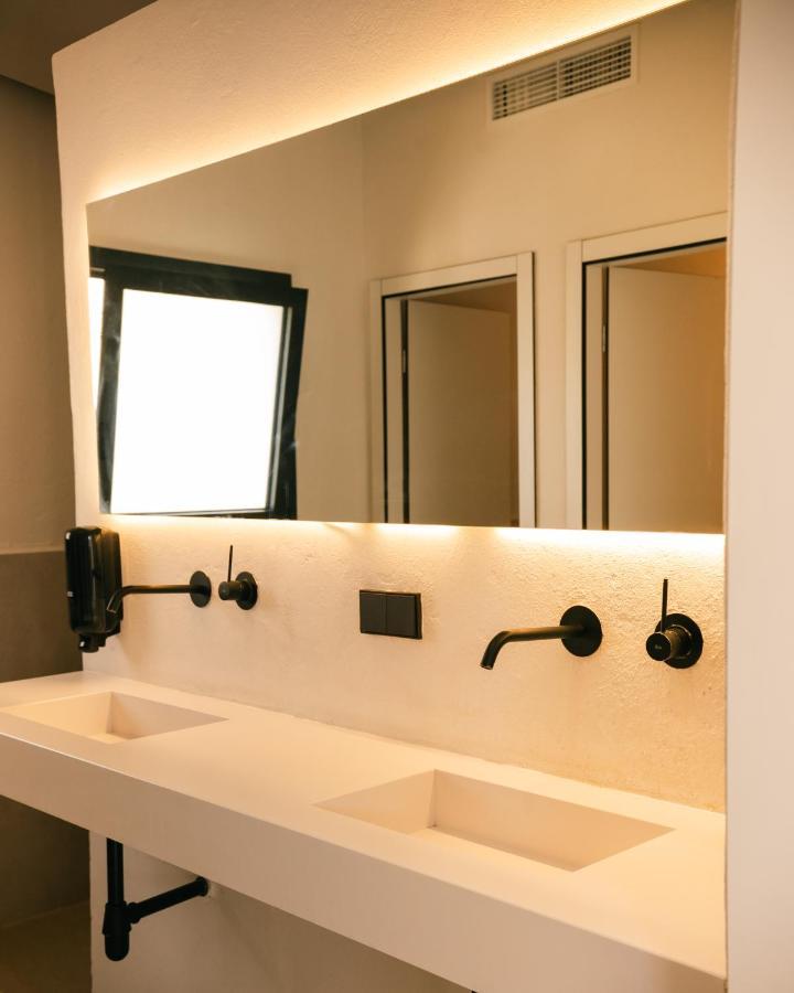 Holacamp Sitges Fun Hotel ภายนอก รูปภาพ