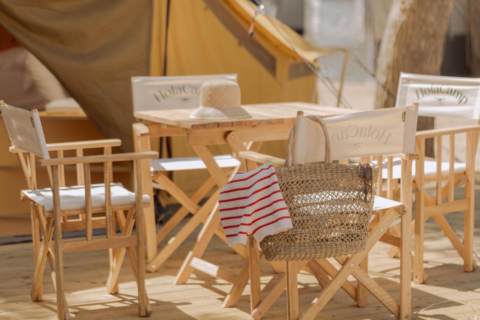 Holacamp Sitges Fun Hotel ภายนอก รูปภาพ