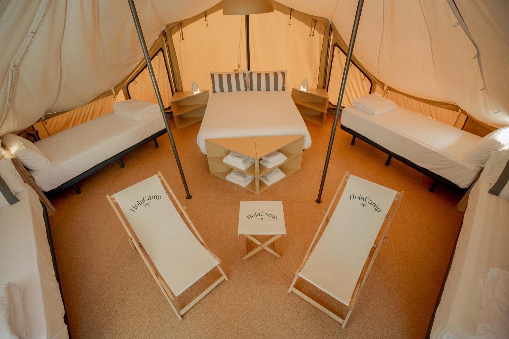 Holacamp Sitges Fun Hotel ภายนอก รูปภาพ