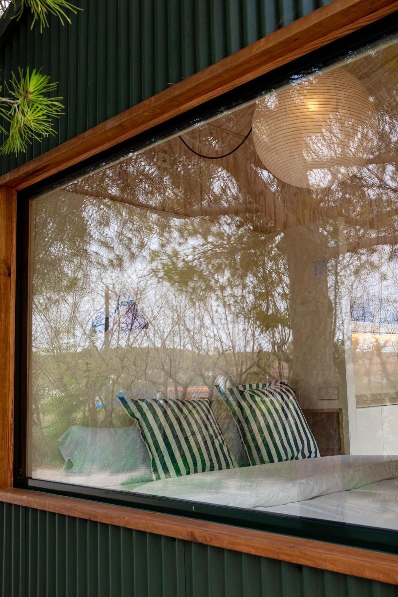 Holacamp Sitges Fun Hotel ภายนอก รูปภาพ